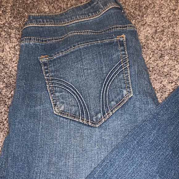 Hollister Jeans - Picture 2 of 3